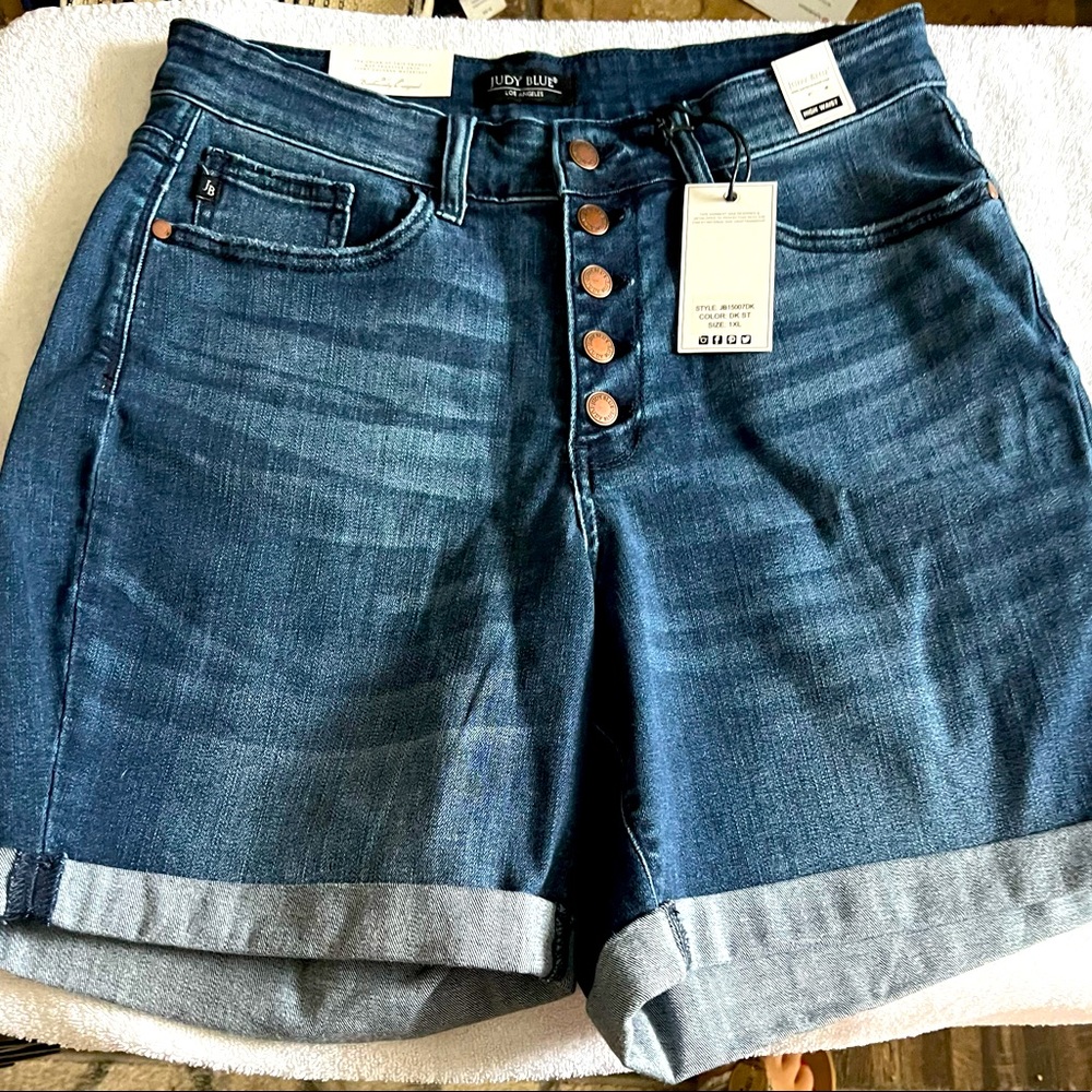 Judy Blue button fly shorts